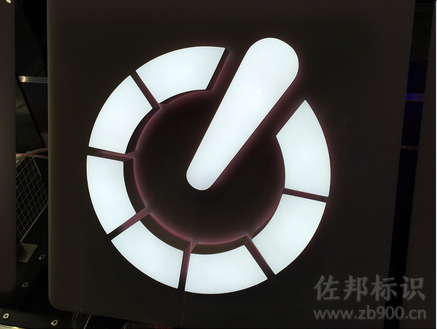 直边迷你字LOGO 直边迷你字LOGO